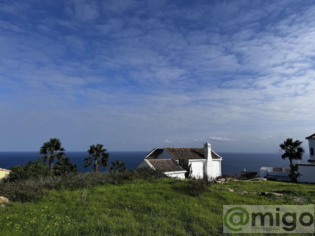 For sale of land in Manilva