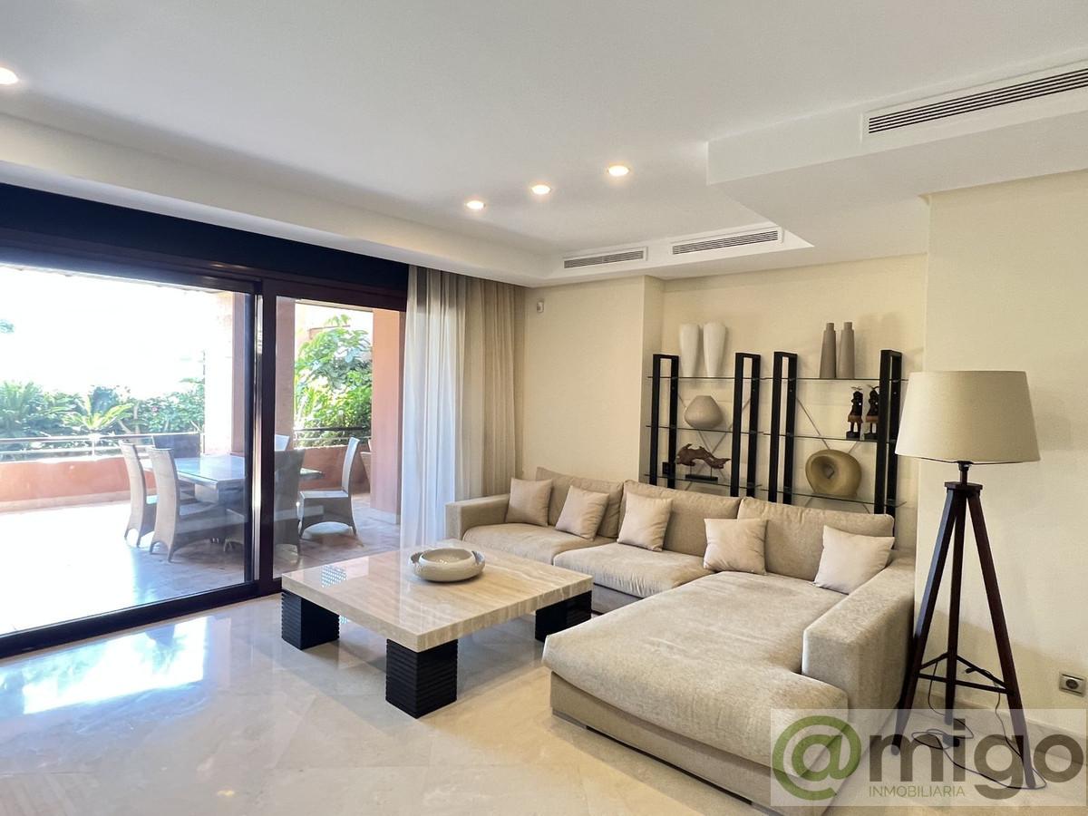 For sale of apartment in Marbella