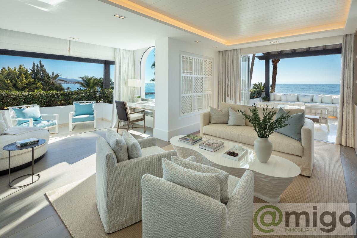 For sale of penthouse in Marbella