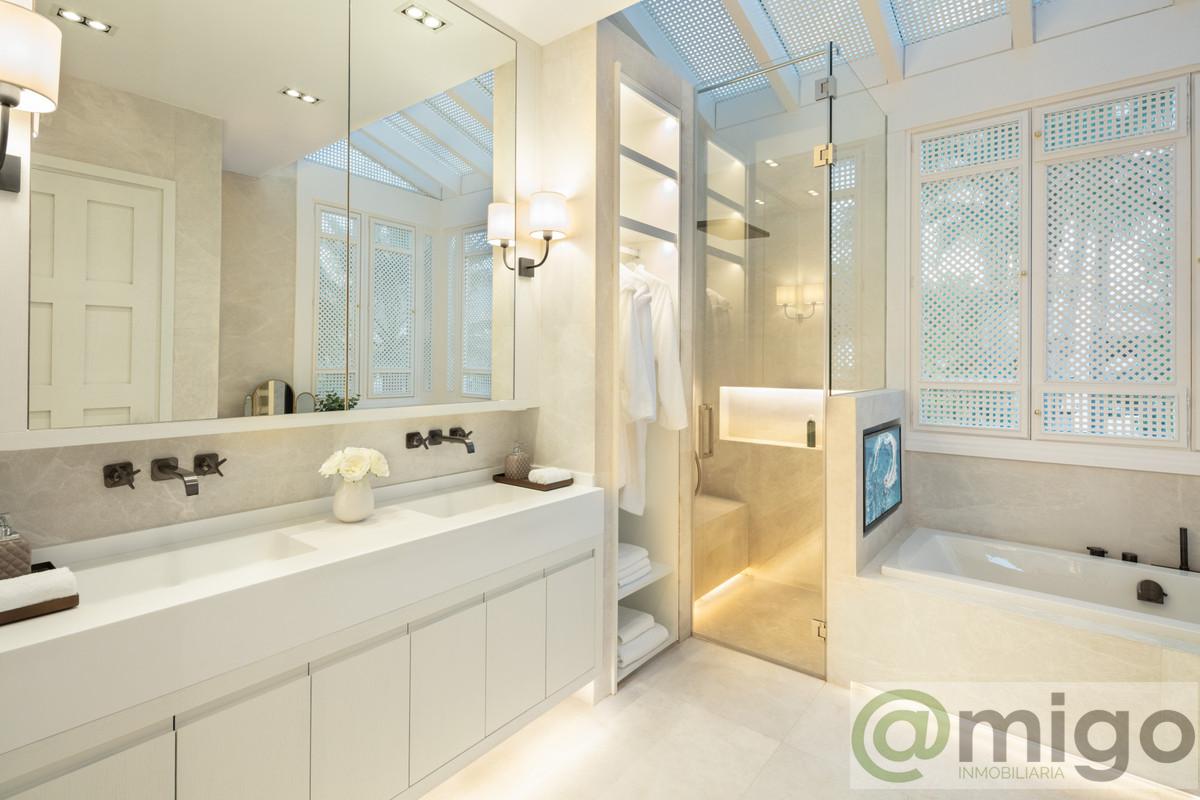 For sale of penthouse in Marbella