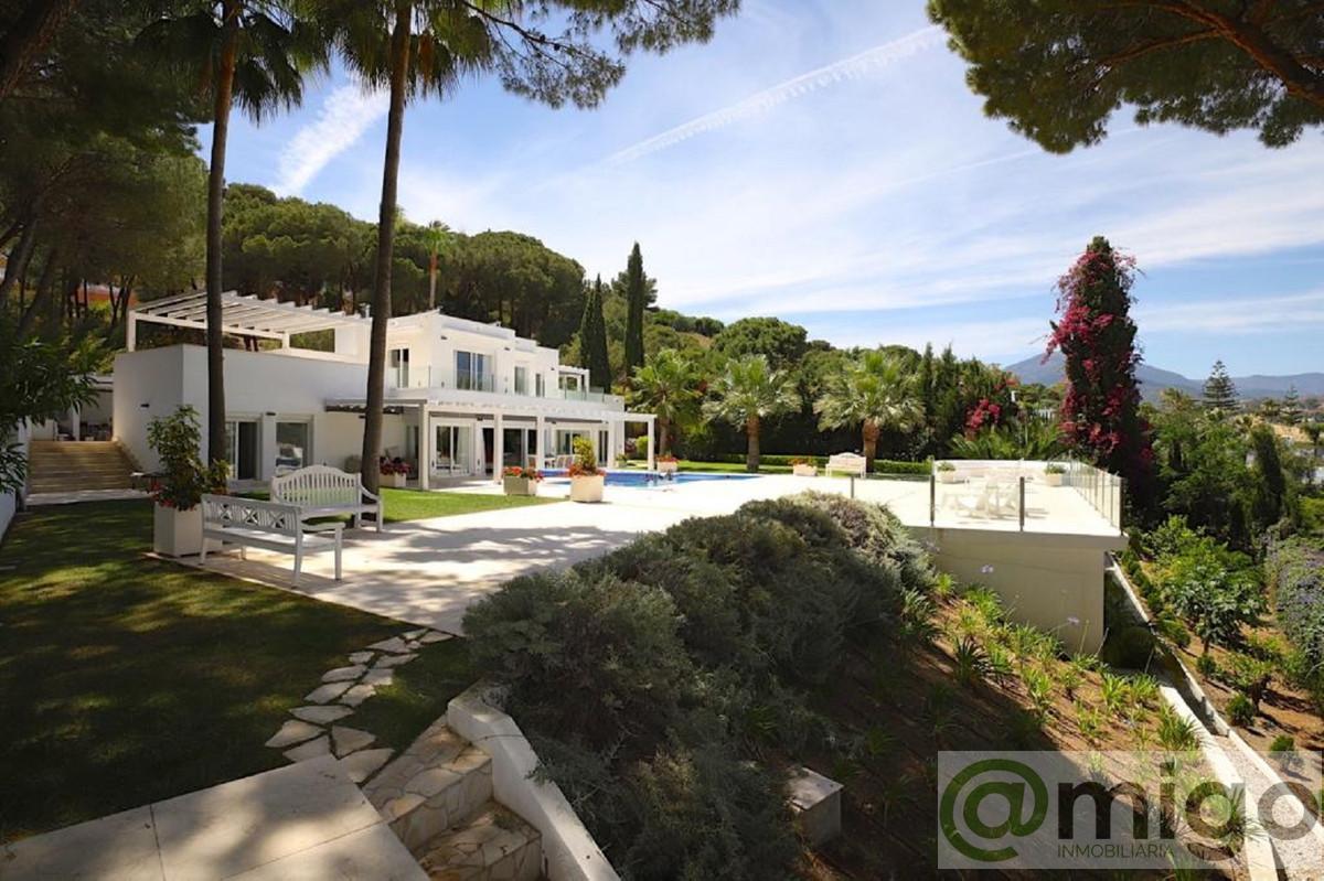 For sale of villa in Marbella