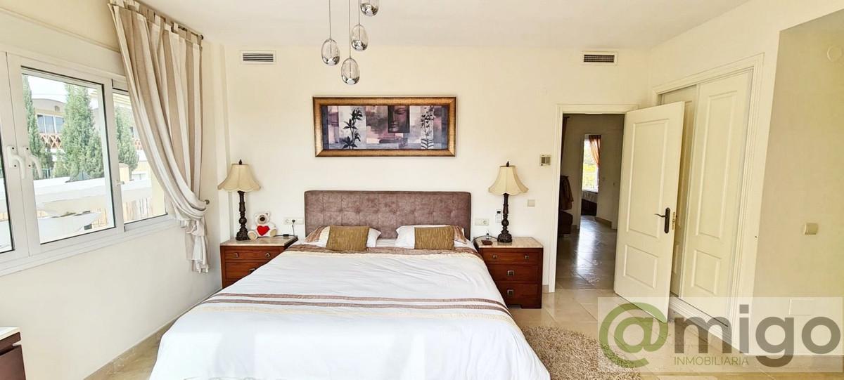 For sale of villa in Riviera del Sol