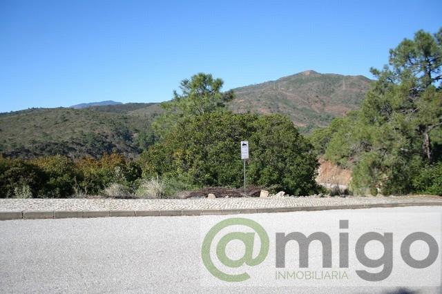 For sale of land in Marbella