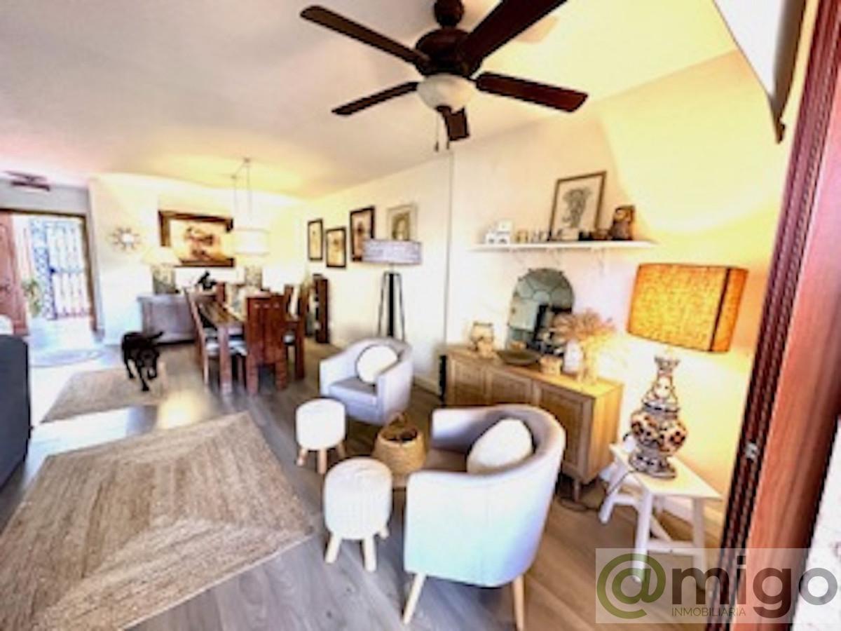 Venta de villa en Atalaya