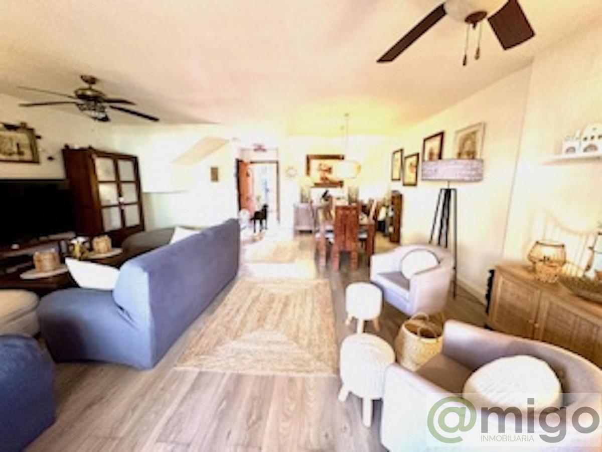 Venta de villa en Atalaya