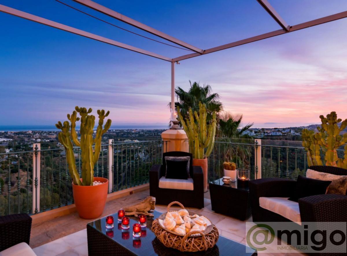 For sale of penthouse in Marbella