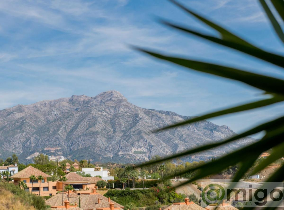 For sale of penthouse in Marbella