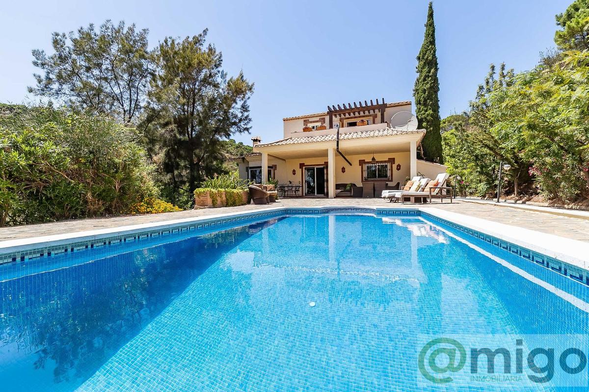 Venta de villa en Estepona