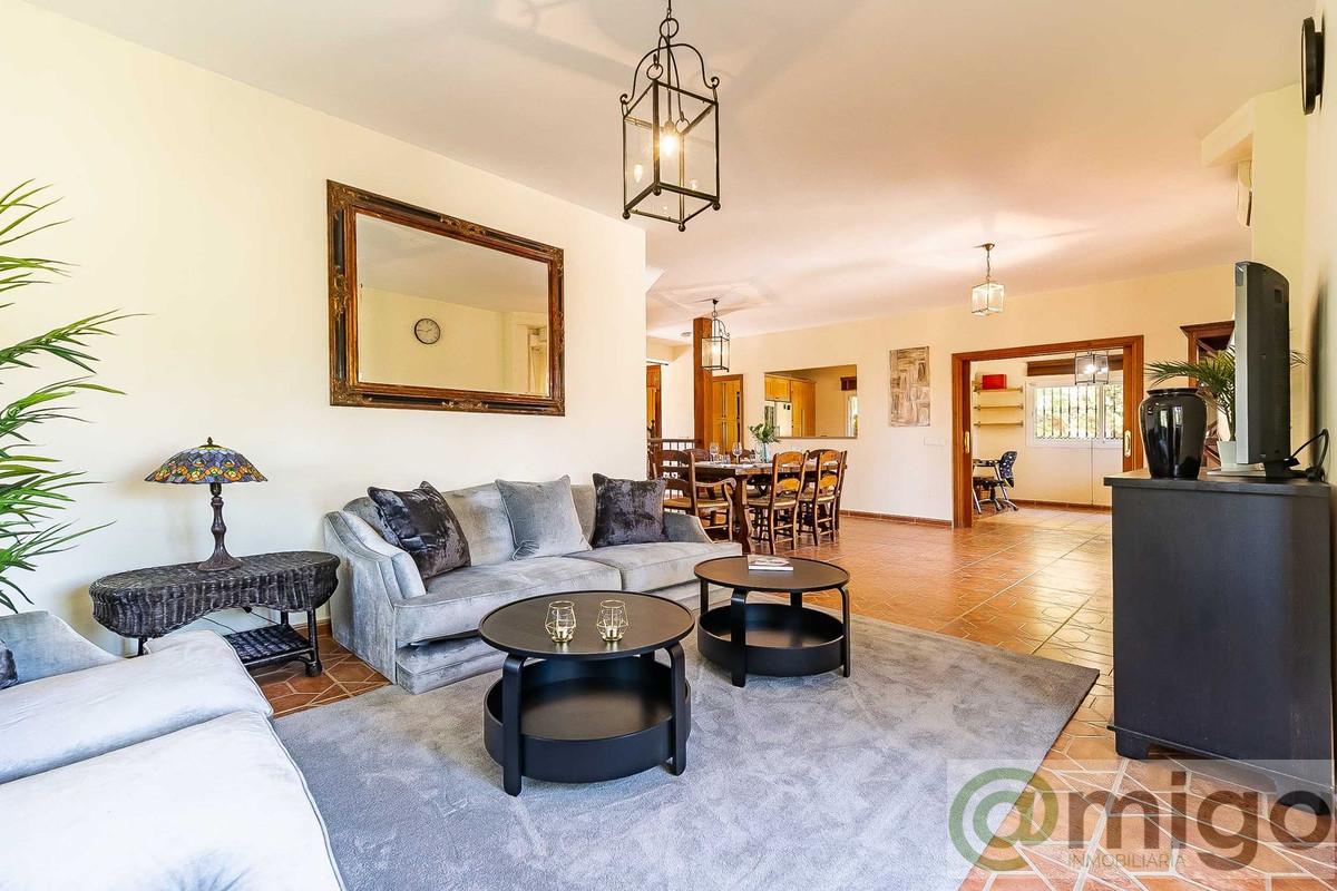 Venta de villa en Estepona