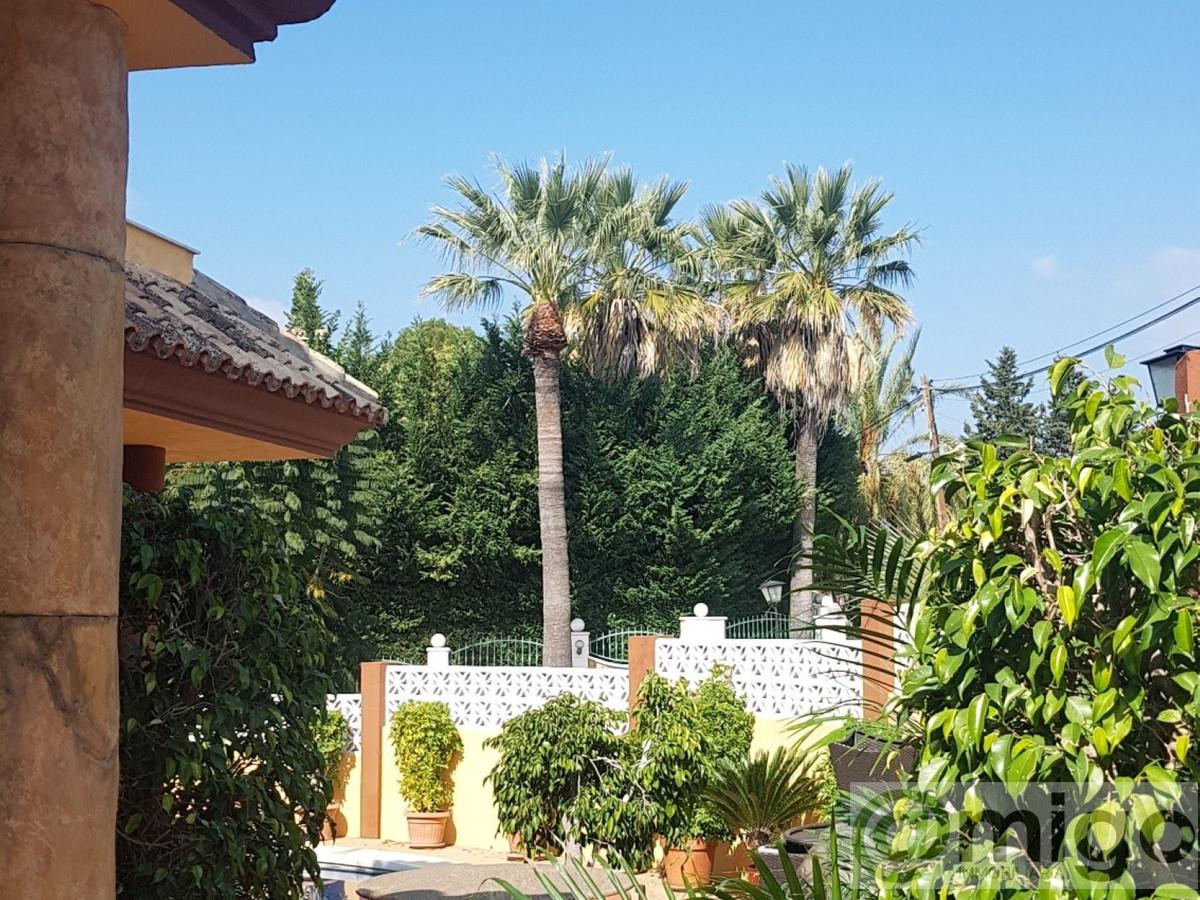 For sale of villa in Marbella