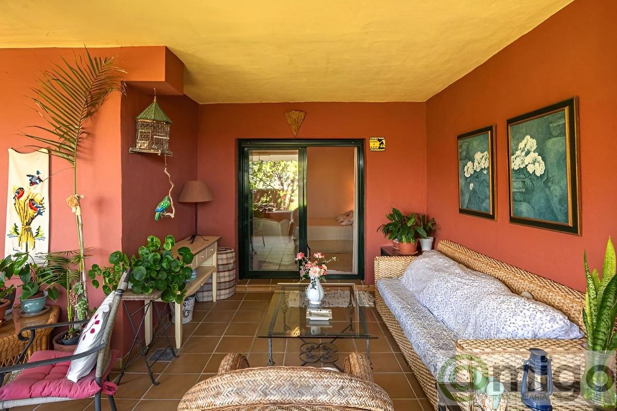 For sale of apartment in Estepona