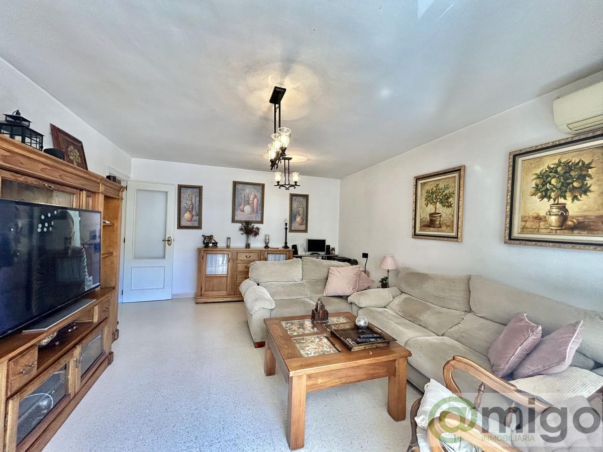 For sale of apartment in Las Lagunas