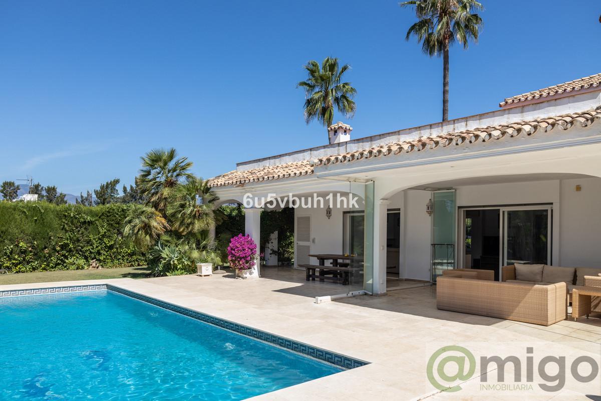Venta de villa en Estepona