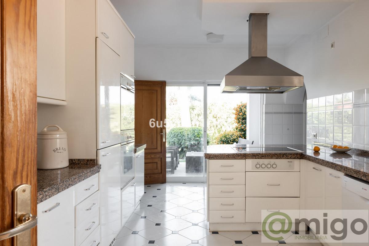 Venta de villa en Estepona