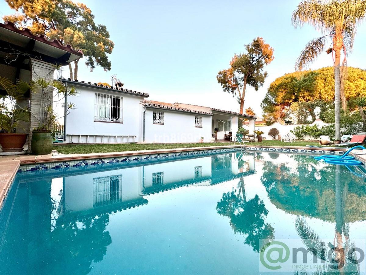 Venta de villa en Atalaya