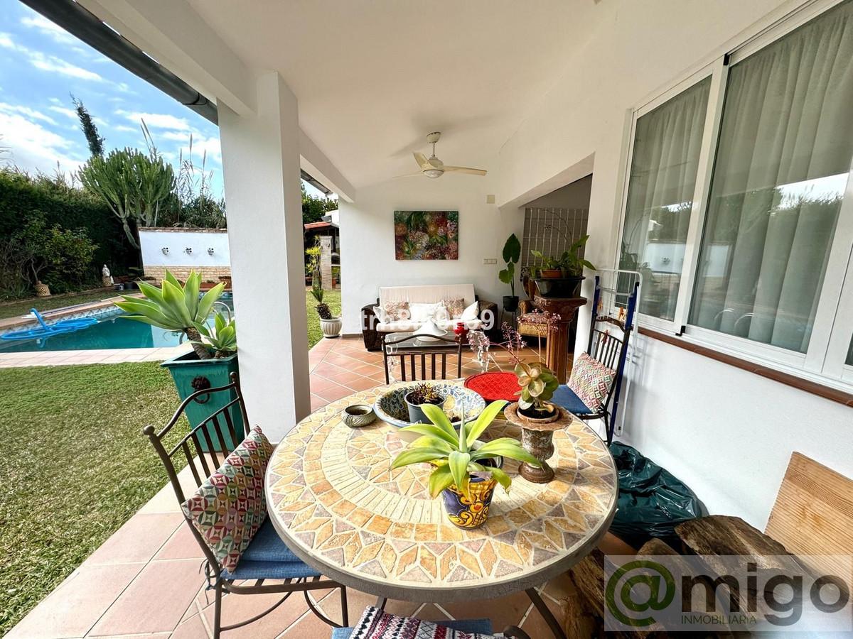 Venta de villa en Atalaya