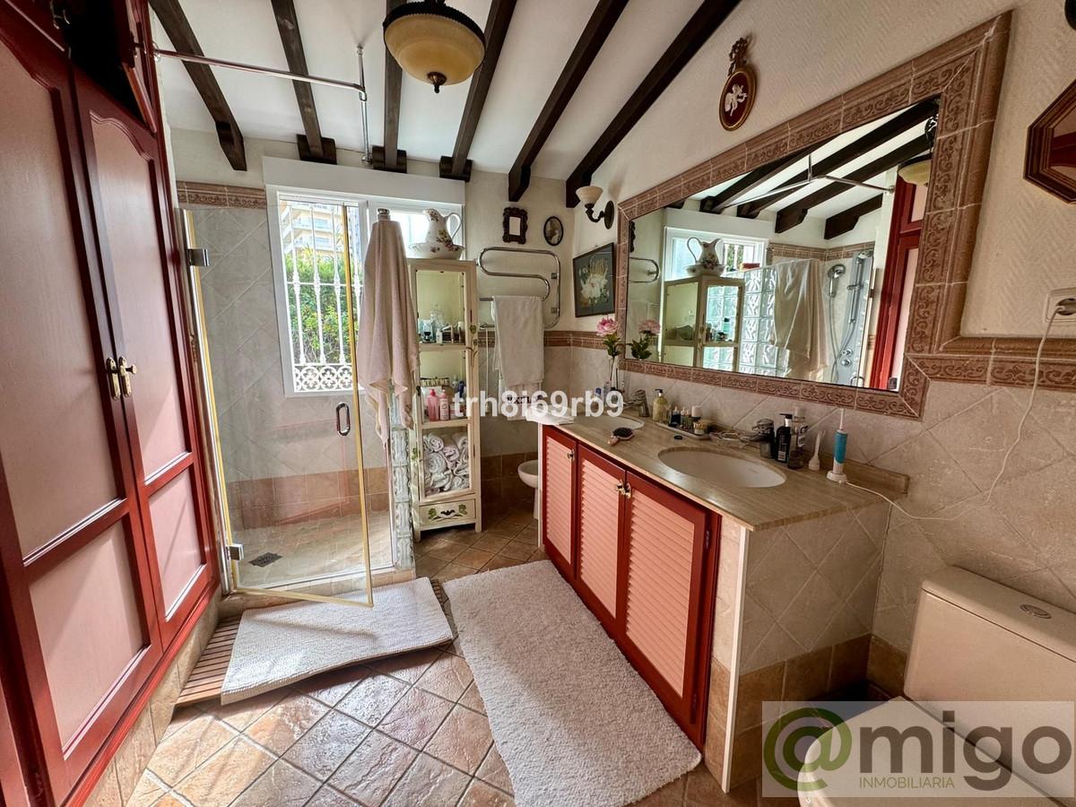 Venta de villa en Atalaya