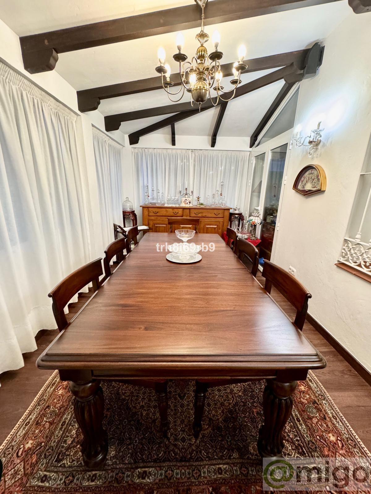 Venta de villa en Atalaya