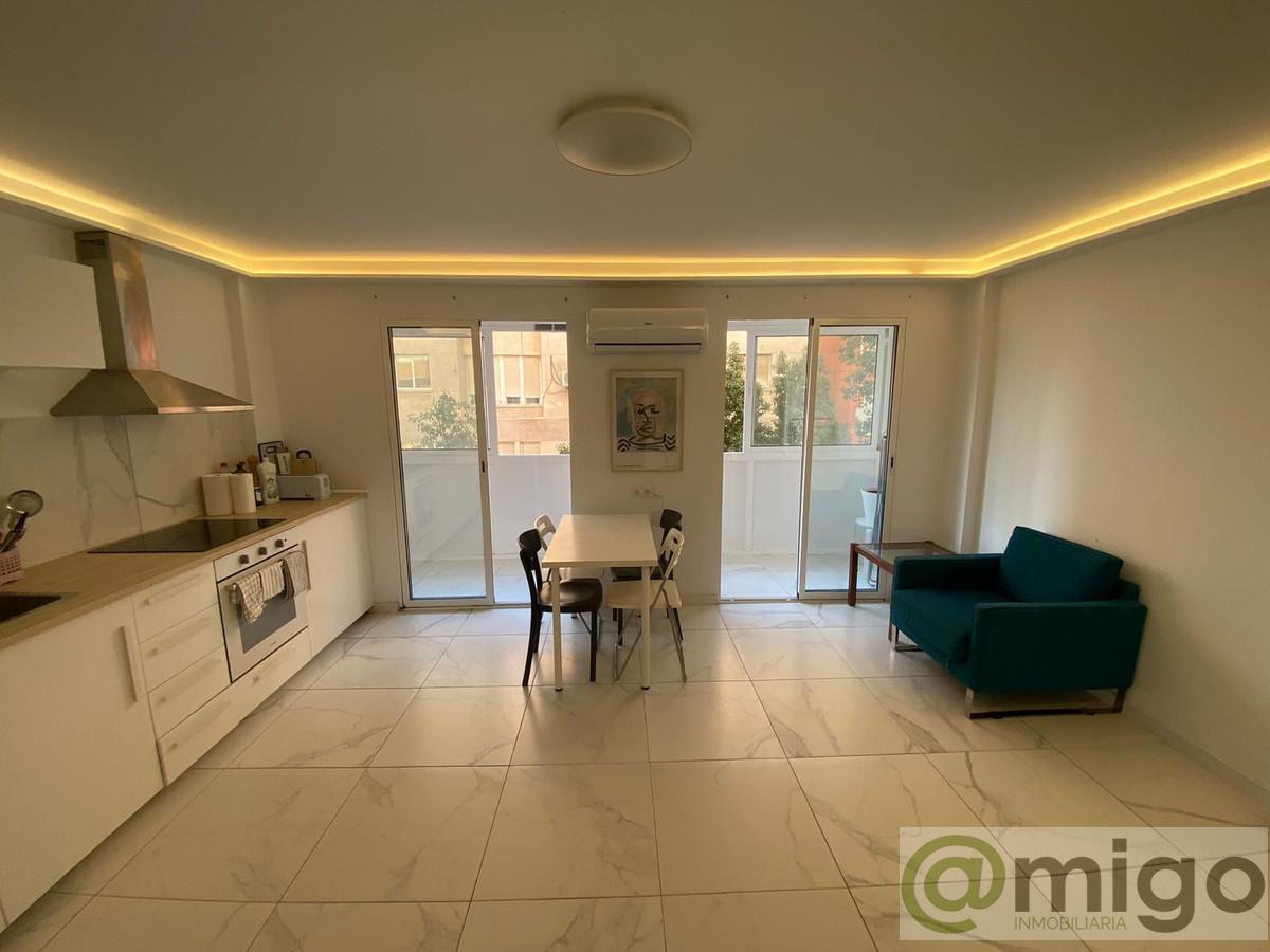 For sale of apartment in Málaga Centro