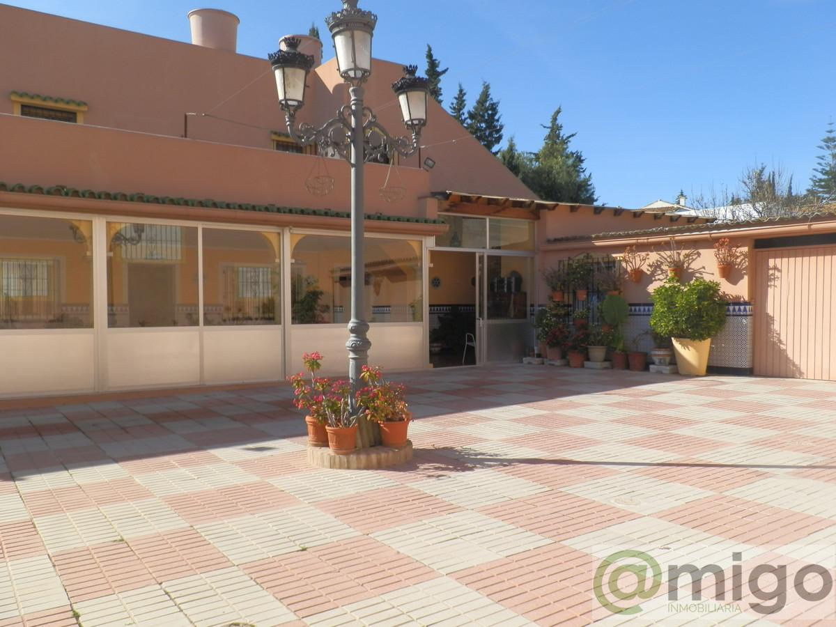 For sale of commercial in Marbella