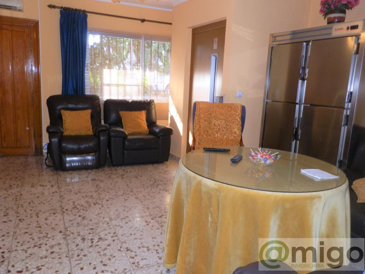 For sale of commercial in Marbella