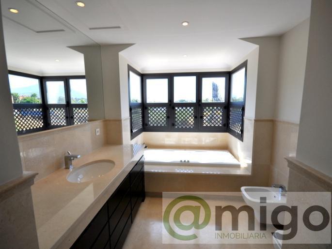 For sale of villa in Marbella