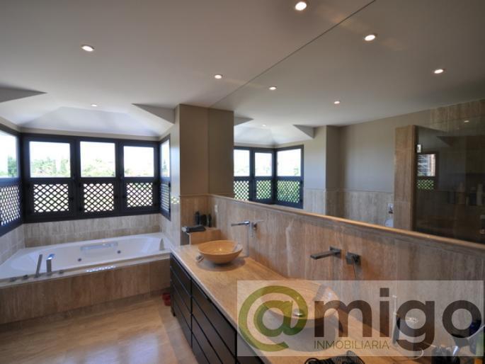 For sale of villa in Marbella