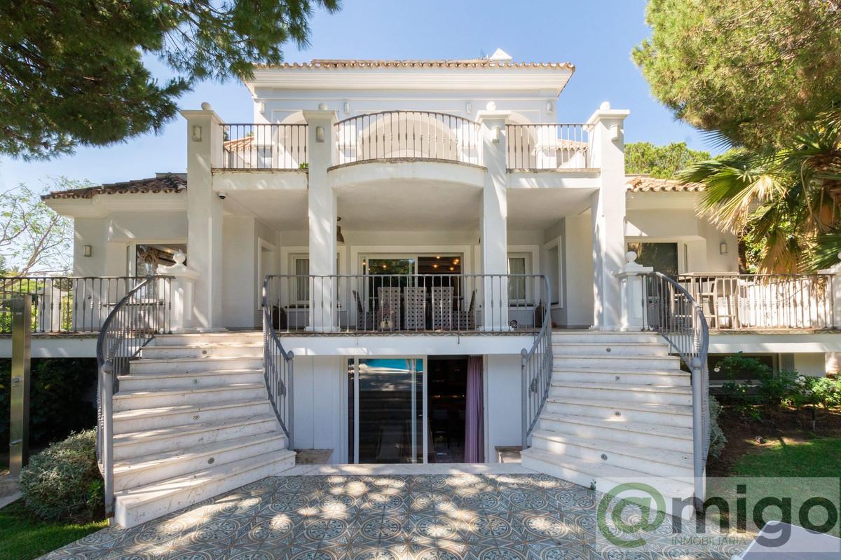 For sale of villa in Marbella