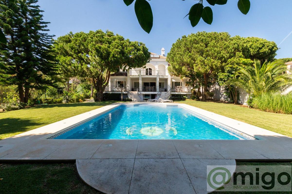For sale of villa in Marbella