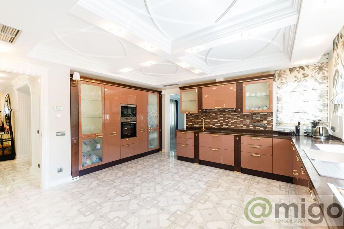 For sale of villa in Marbella