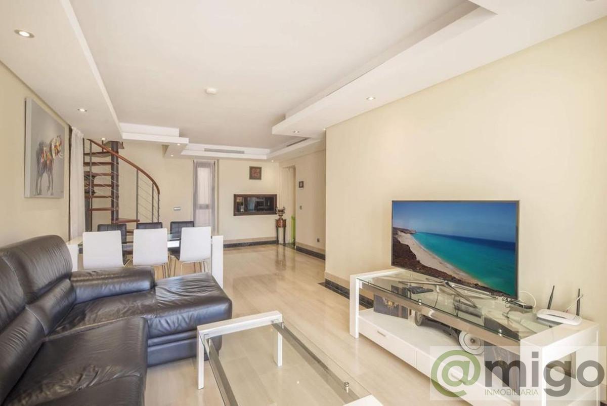 For sale of penthouse in Marbella