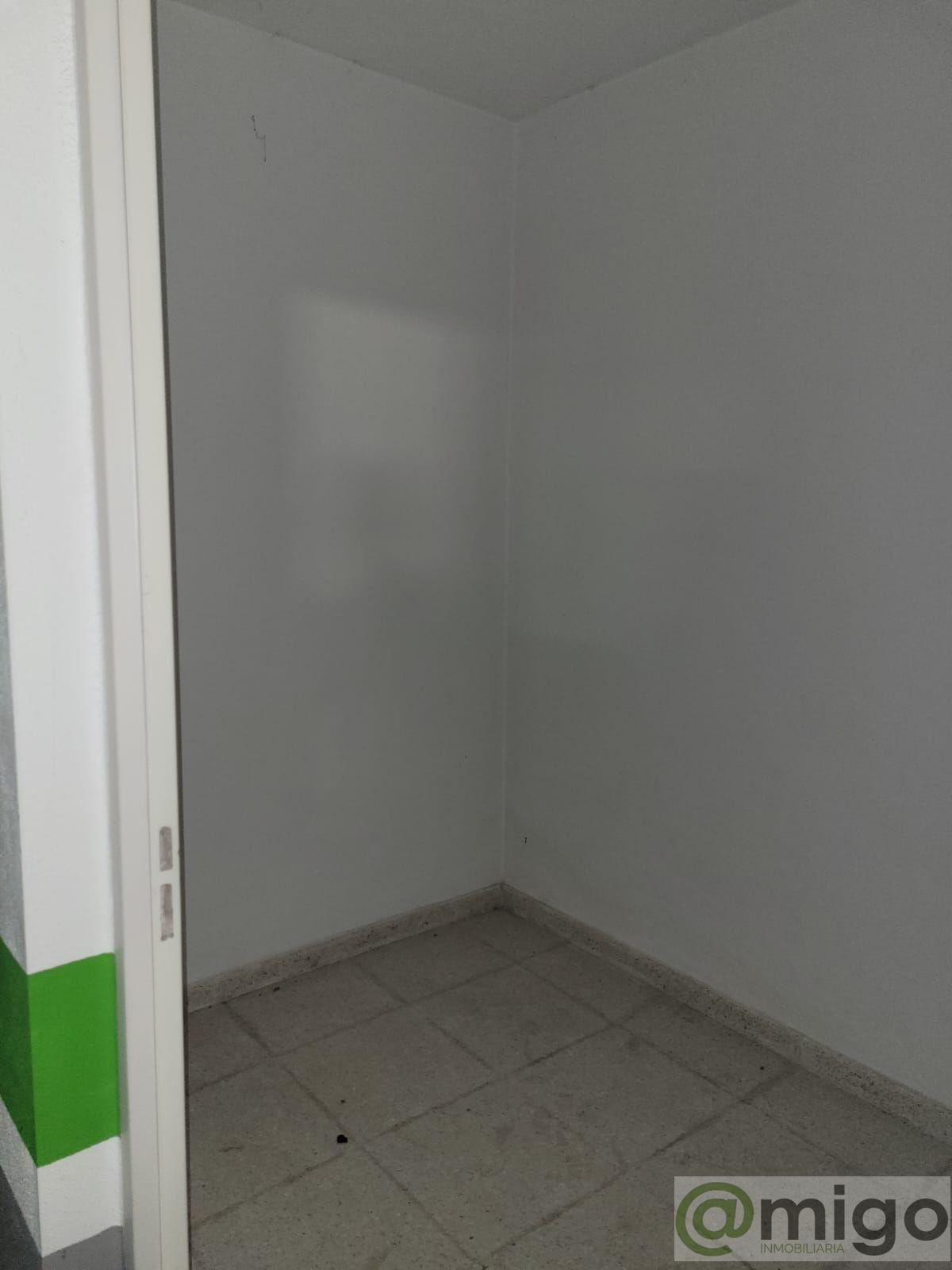 Venta de local en La Cala de Mijas