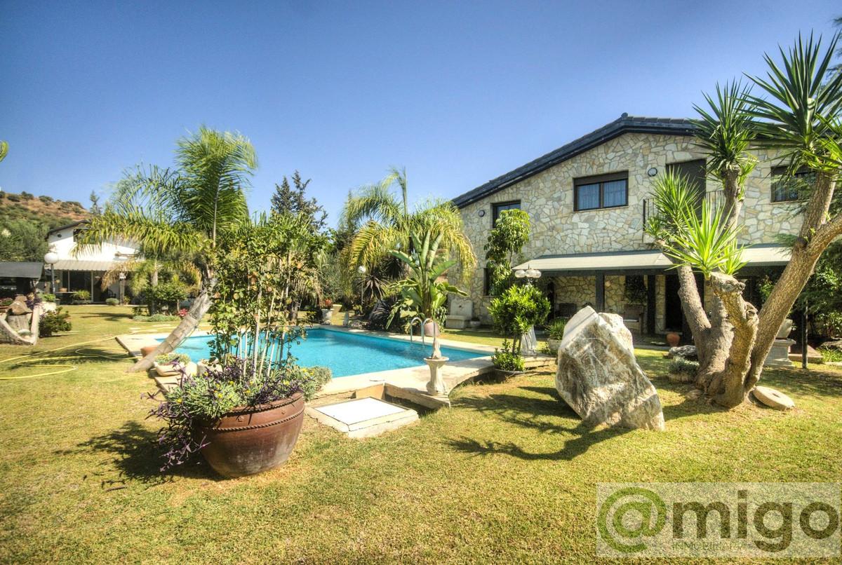 Venta de villa en Coín