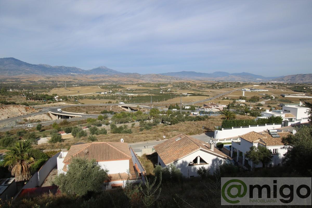 For sale of land in Coín