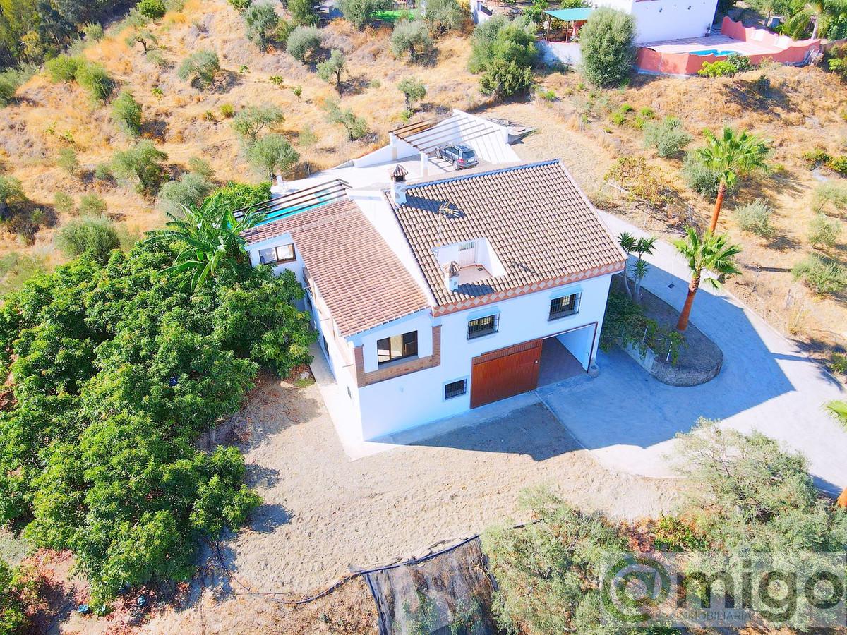 For sale of villa in Coín