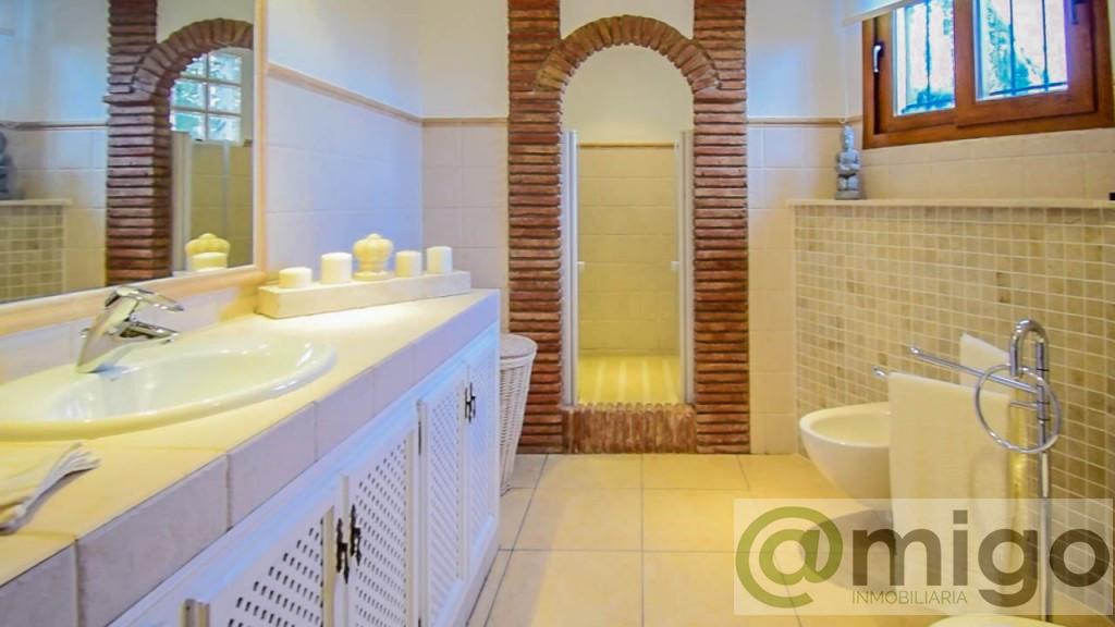 Venta de villa en Coín