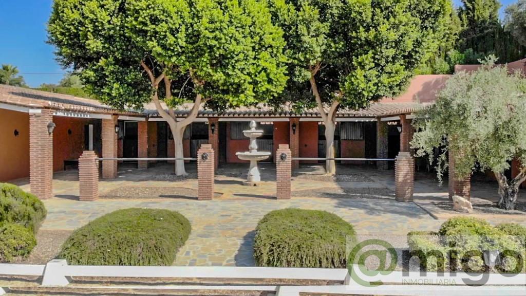 Venta de villa en Coín