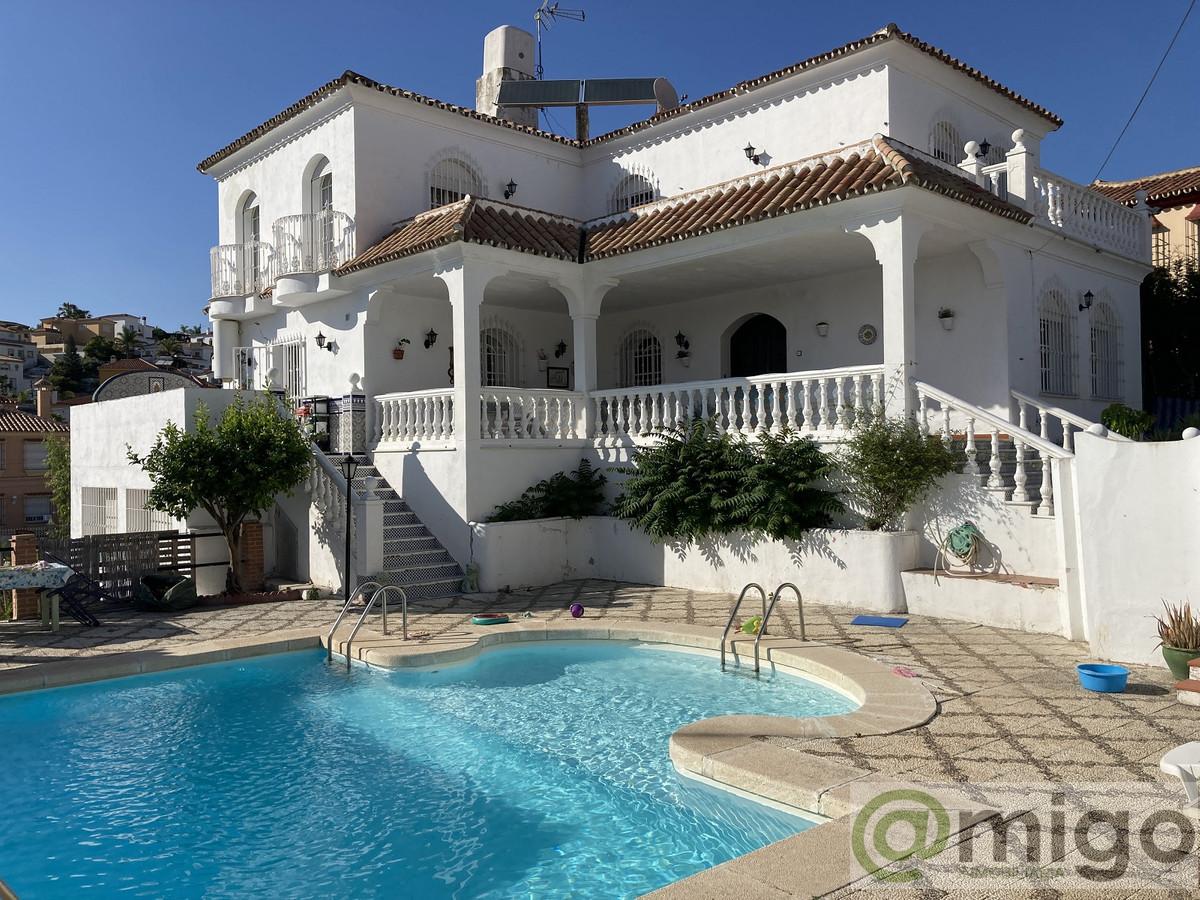 For sale of villa in Coín