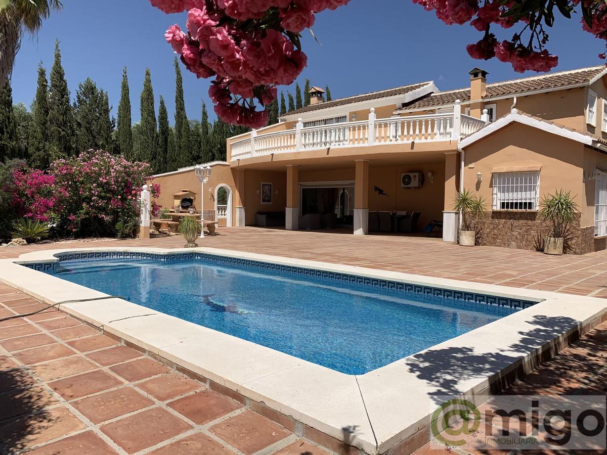 Venta de villa en Coín