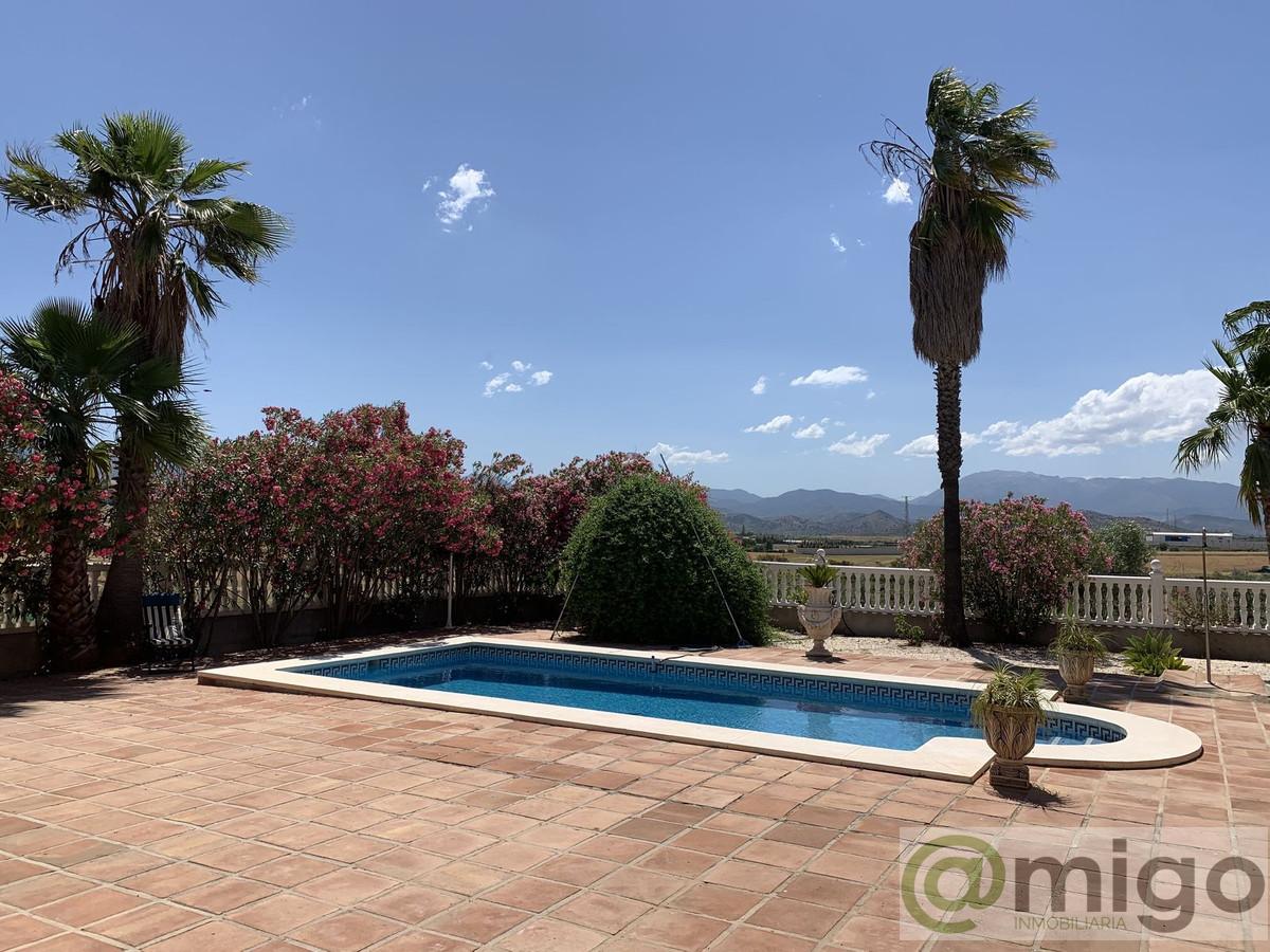 Venta de villa en Coín