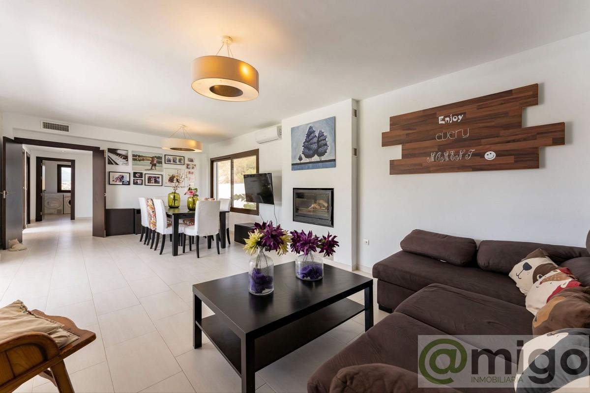 Venta de villa en Coín