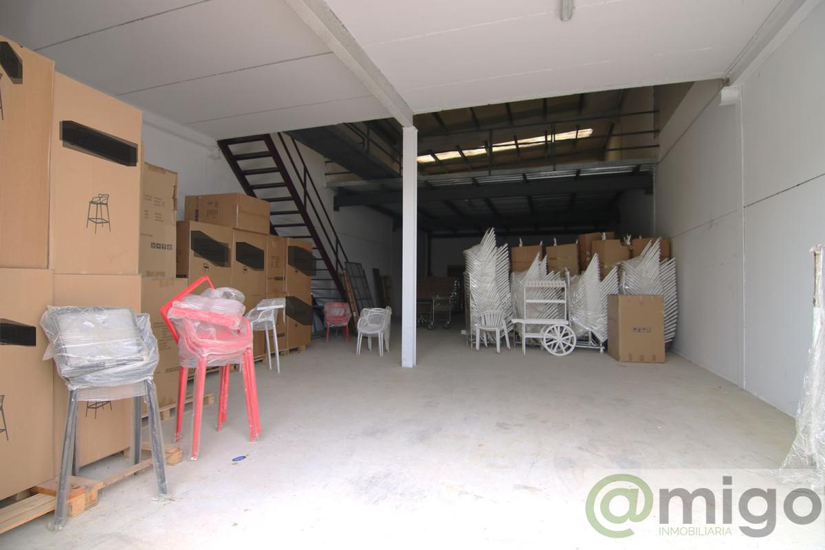 Venta de local en Coín