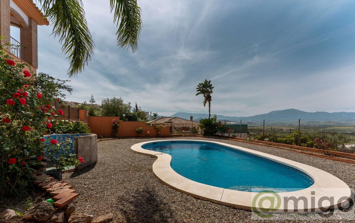 Venta de villa en Coín