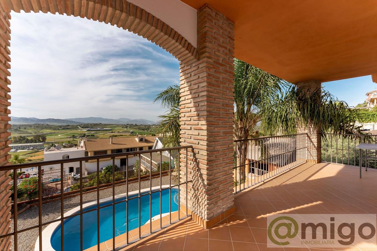 Venta de villa en Coín