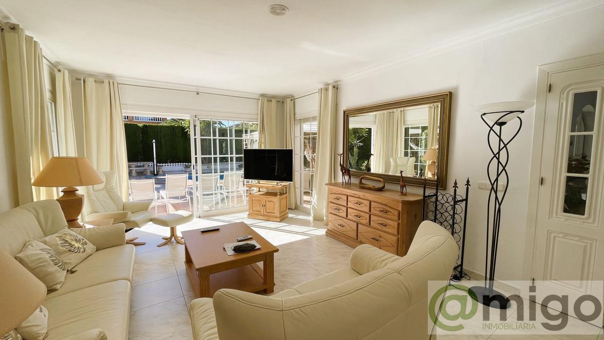 Venta de villa en Coín