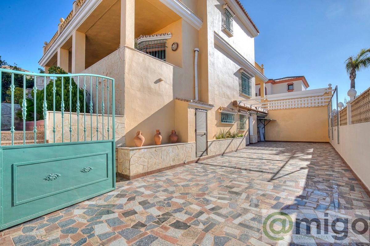 Venta de villa en Coín