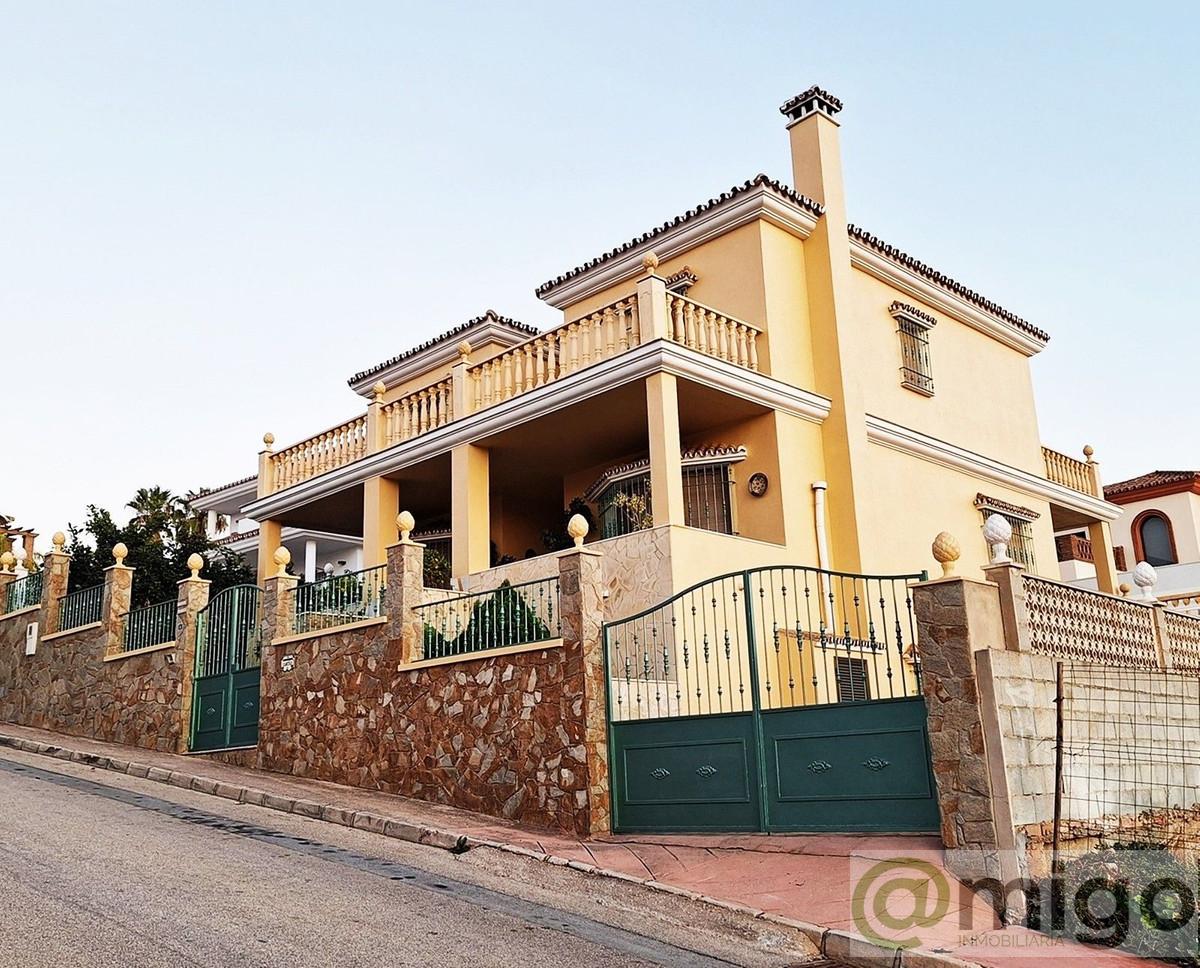 Venta de villa en Coín