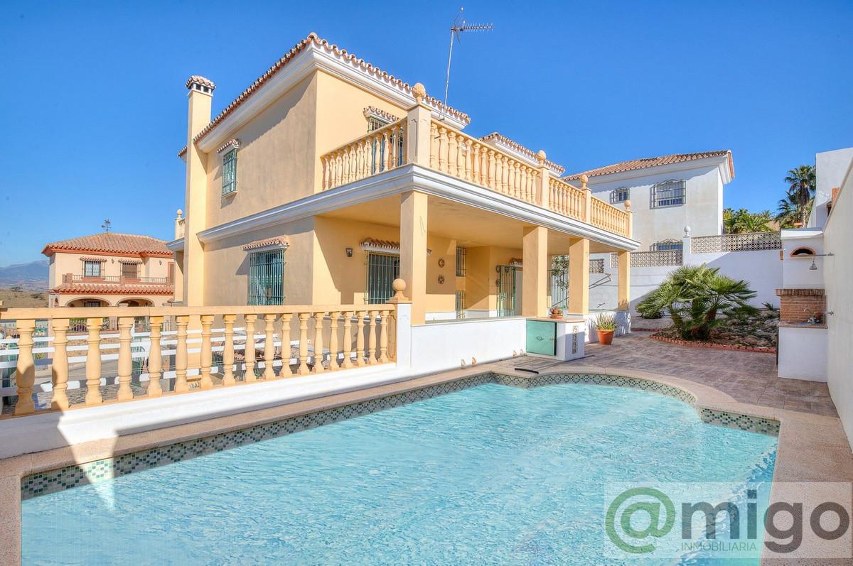 Venta de villa en Coín