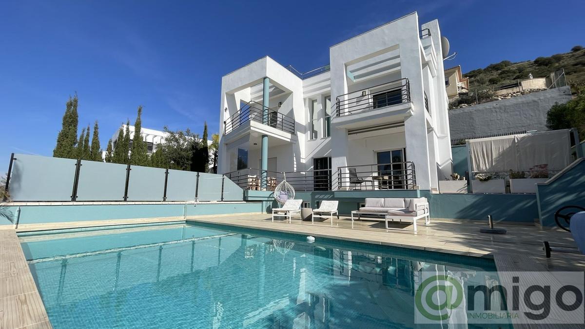 Venta de villa en Coín