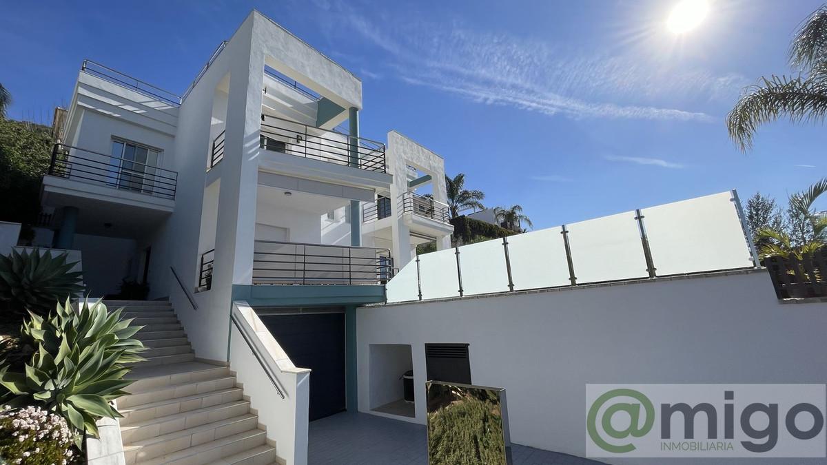 Venta de villa en Coín